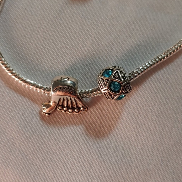 Silver Bracelet with 2 charms - Picture 3 of 5